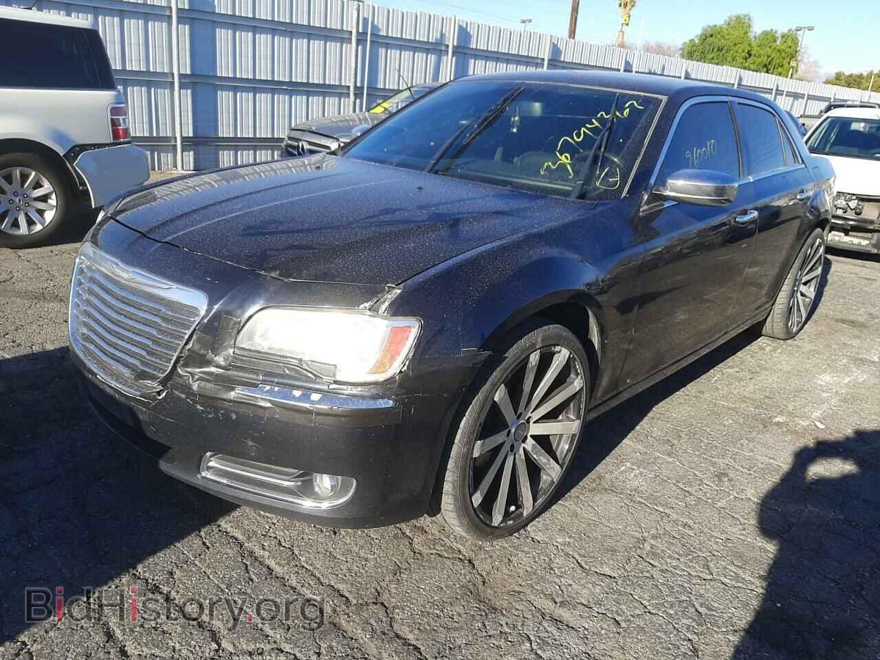 2011 CHRYSLER 300 - VIN: 2C3CA5CGXBH537820 - Фото 2