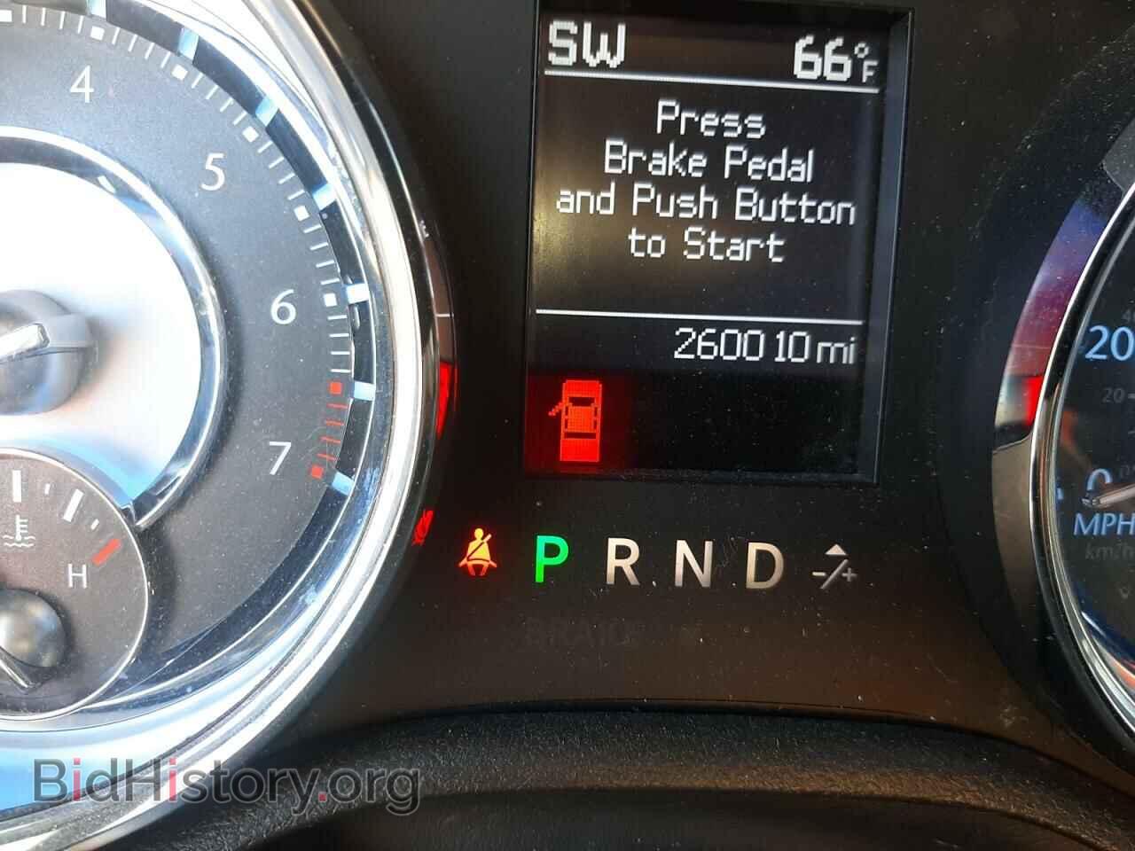 2011 CHRYSLER 300 - VIN: 2C3CA5CGXBH537820 - Фото 8