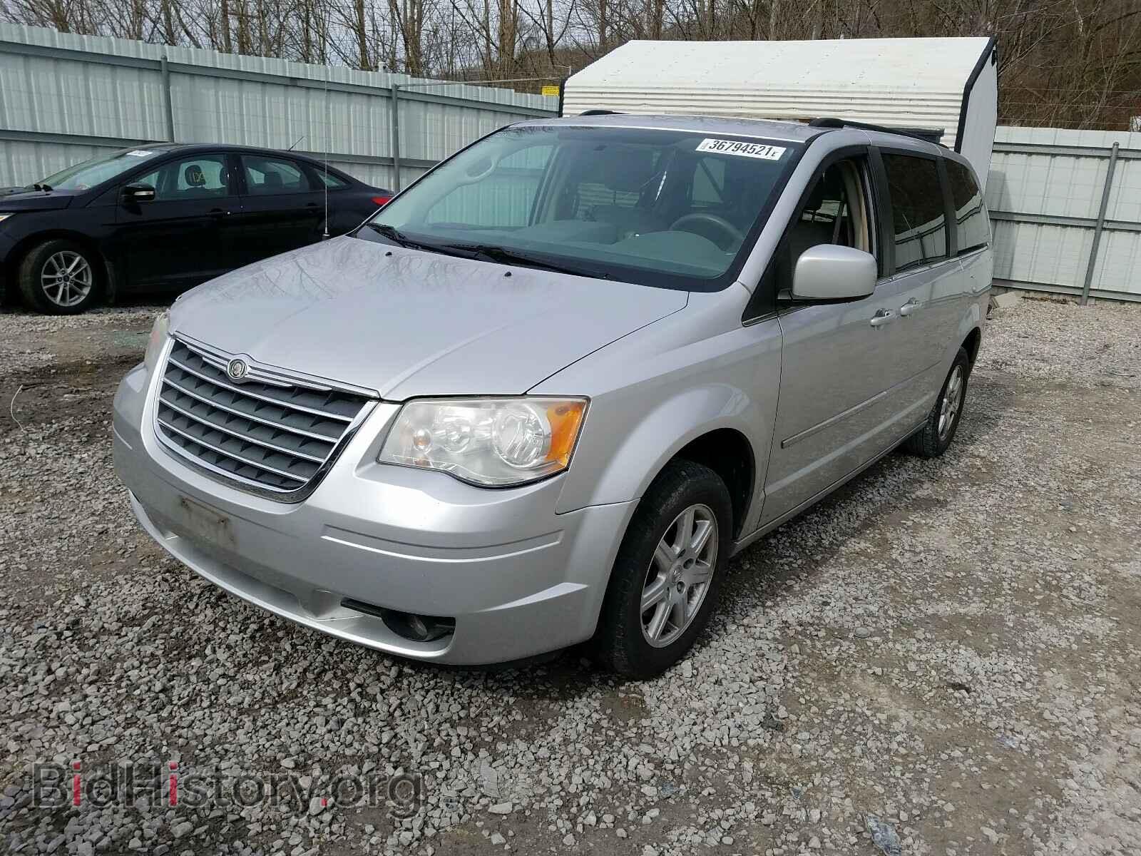 2010 CHRYSLER MINIVAN - VIN: 2A4RR5D13AR109065 - Фото 2