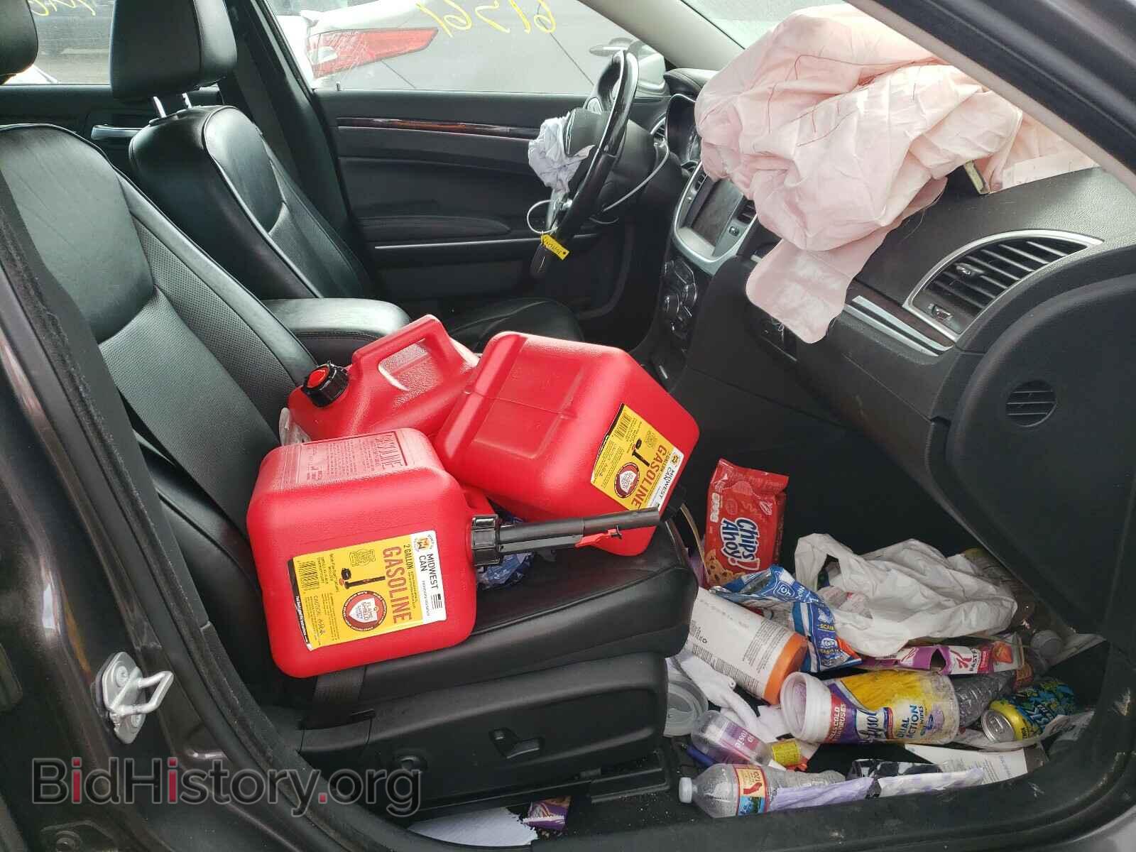 2019 CHRYSLER 300 - VIN: 2C3CCAEG2KH568561 - Фото 5