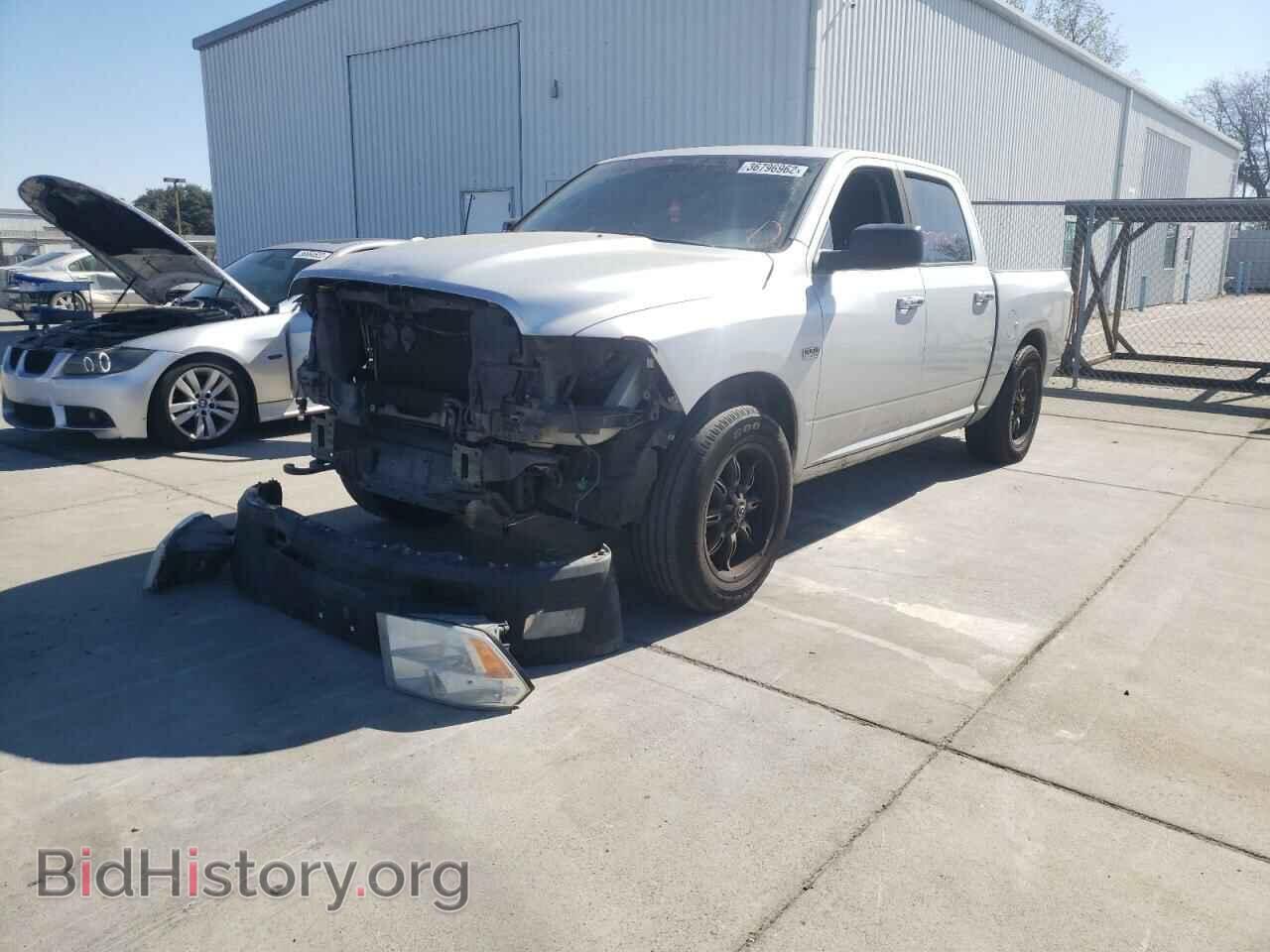 2010 DODGE RAM 1500 - VIN: 1D7RB1CTXAS178782 - Фото 2