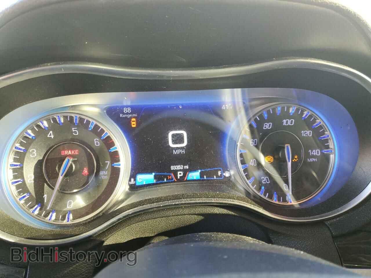 2018 CHRYSLER 300 - VIN: 2C3CCAAG8JH330900 - Фото 9