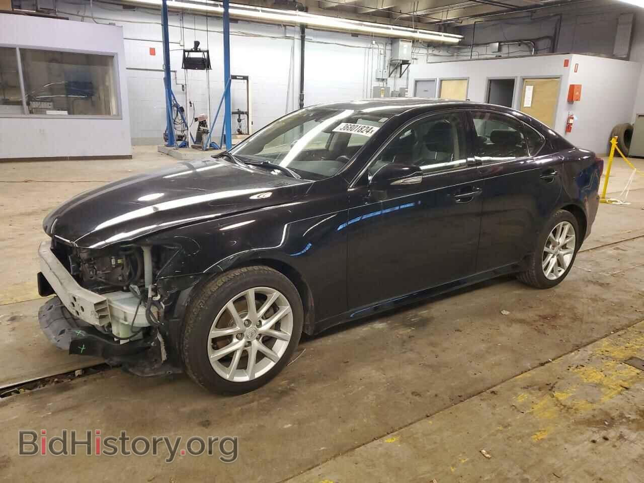 Photo JTHCF5C20B5047538 - LEXUS IS 2011