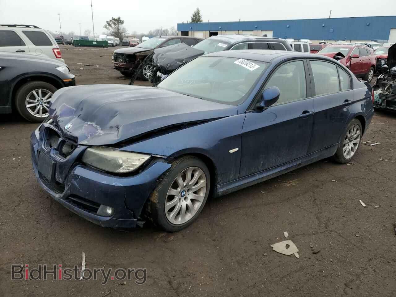 Photo WBAPH7C54BE677241 - BMW 3 SERIES 2011