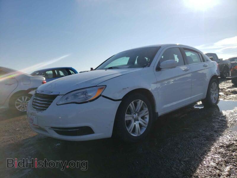 2011 Chrysler 200 (VIN 1C3BC1FB8BN618045) — фото 2 из 10