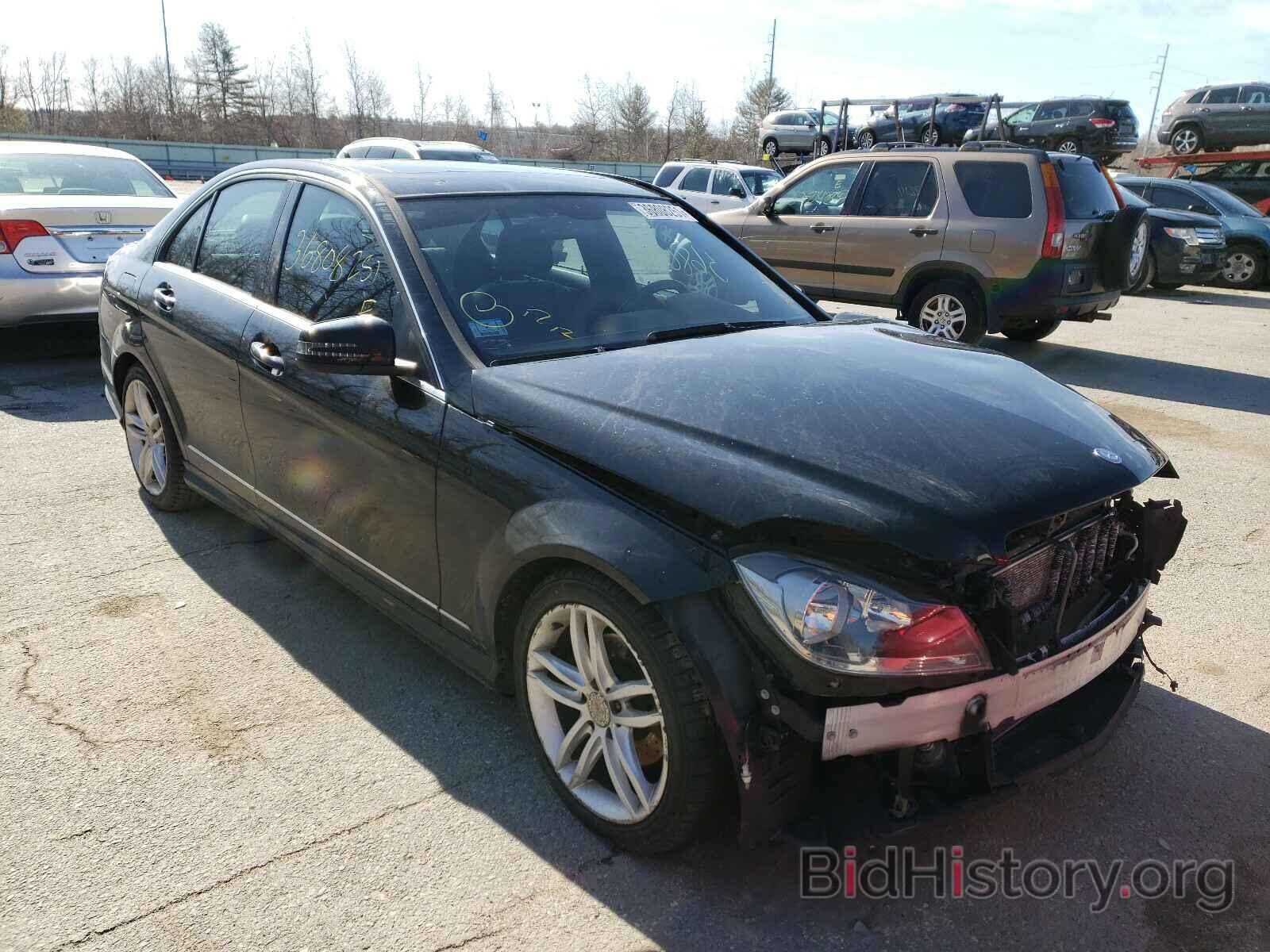 Photo WDDGF8BB4CA623944 - MERCEDES-BENZ C CLASS 2012