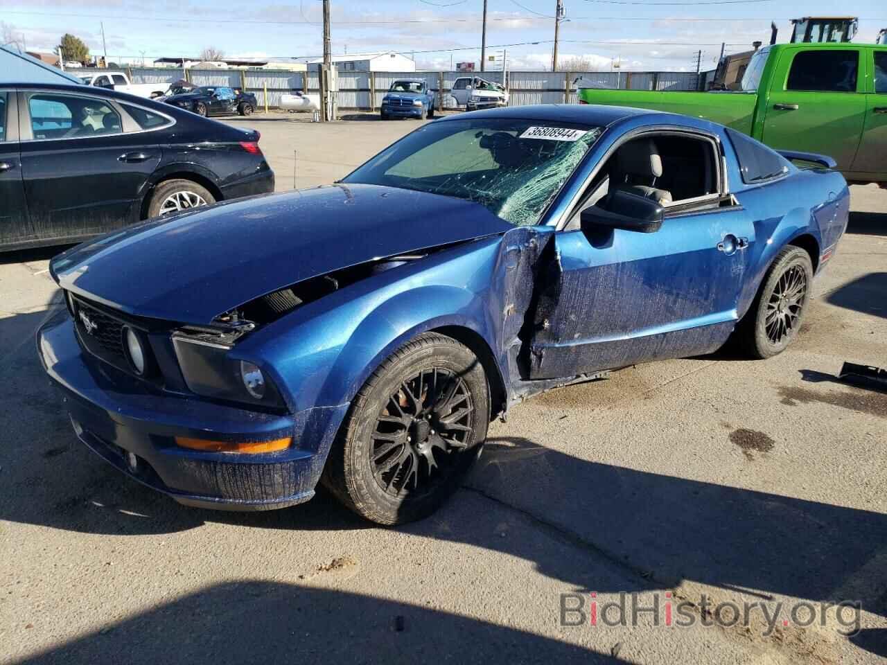 Photo 1ZVHT82H185117674 - FORD MUSTANG 2008