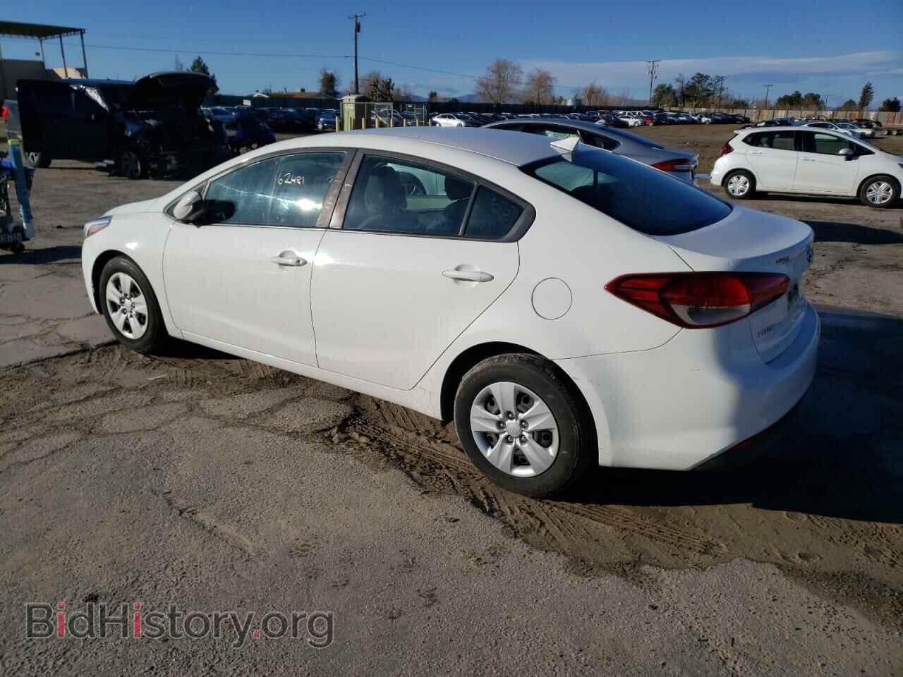 2017 KIA FORTE - VIN: 3KPFK4A72HE041935 - Фото 2