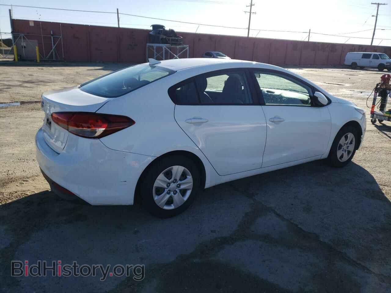 2017 KIA FORTE - VIN: 3KPFK4A72HE041935 - Фото 3