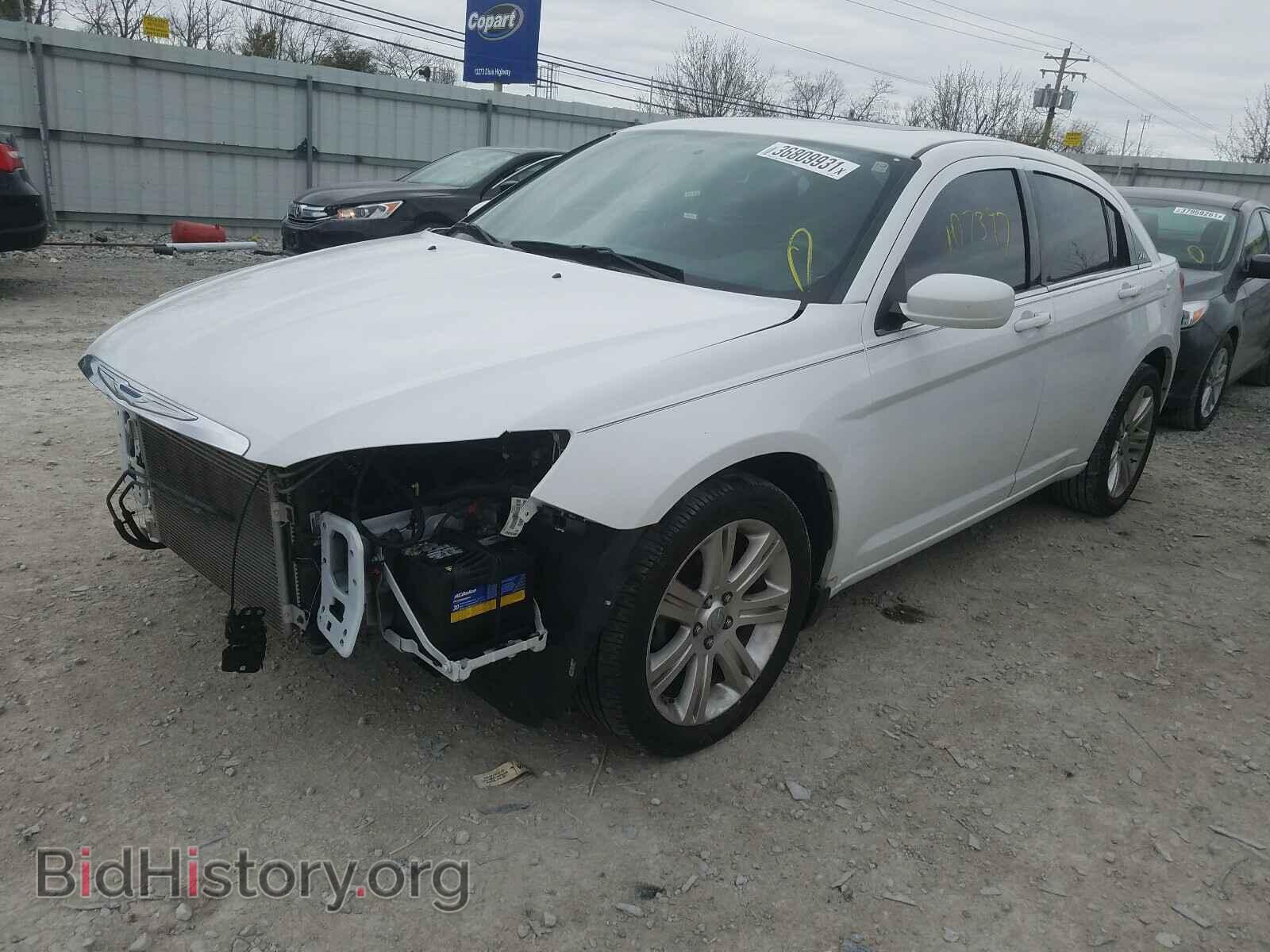 2012 CHRYSLER 200 - VIN: 1C3CCBBB0CN170983 - Фото 2