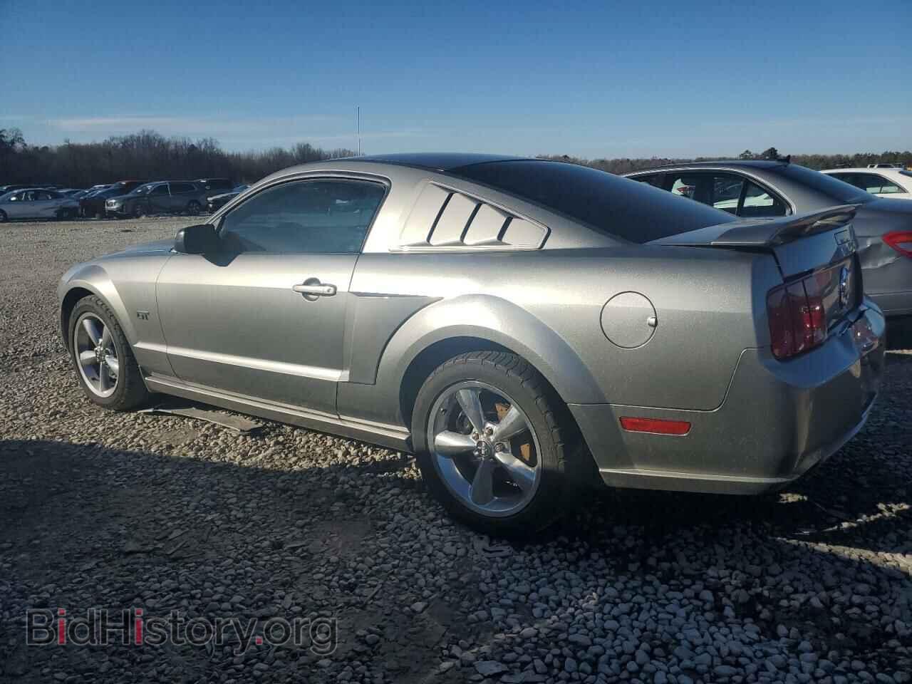 2008 FORD MUSTANG - VIN: 1ZVHT82H985137106 - Фото 2