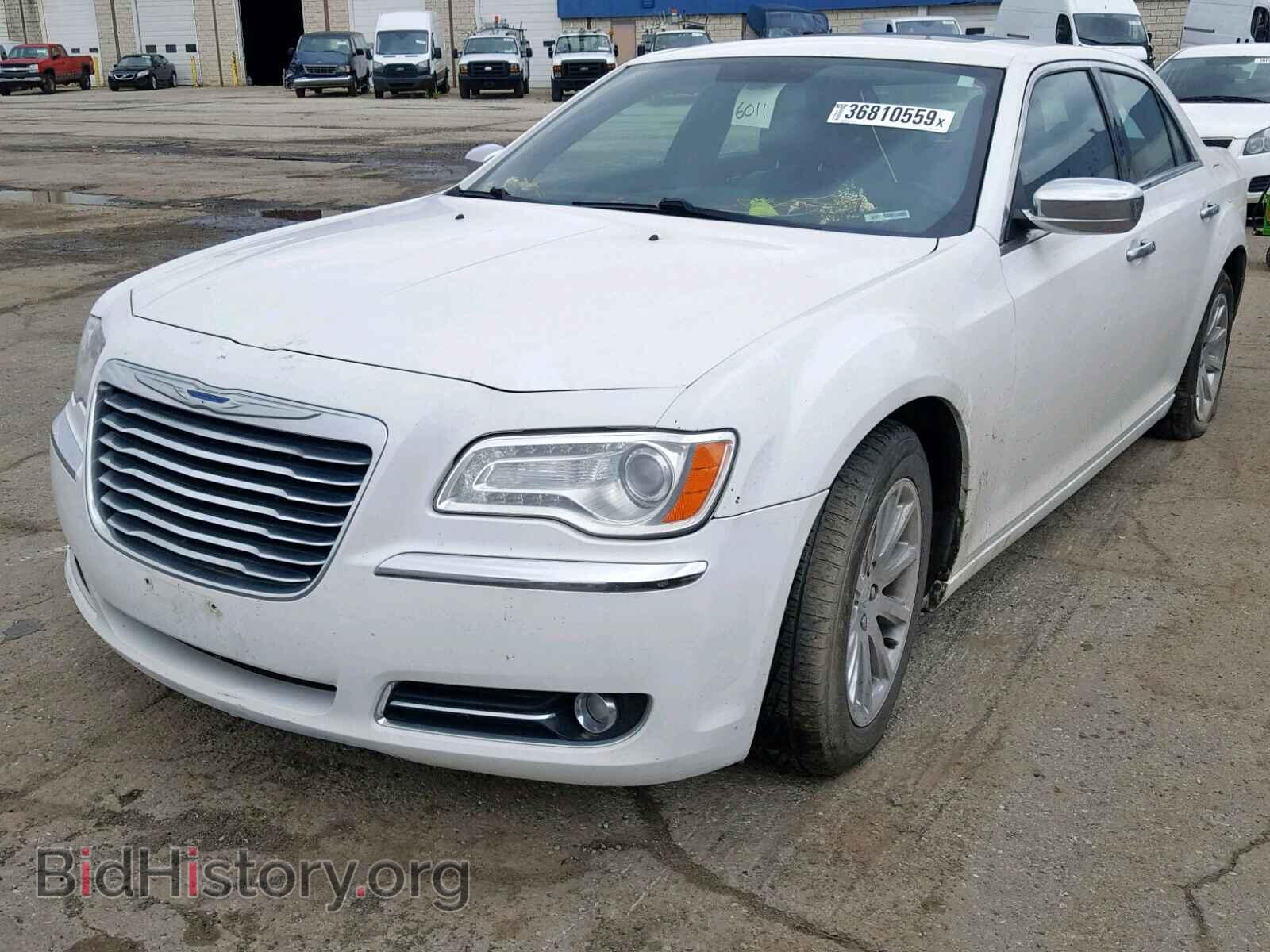 2012 CHRYSLER 300 - VIN: 2C3CCACG8CH272545 - Фото 2
