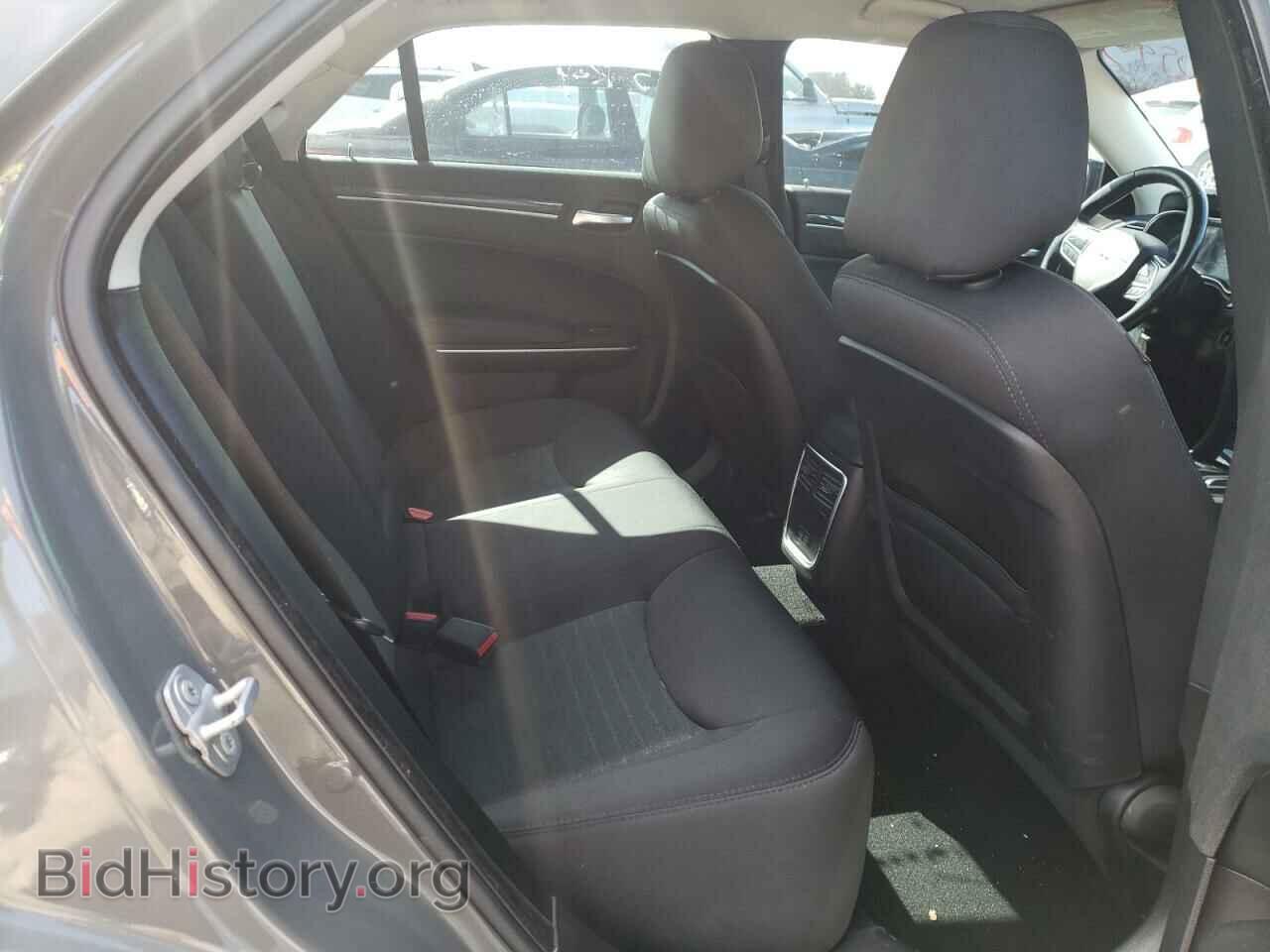 2019 CHRYSLER 300 - VIN: 2C3CCAAG9KH612156 - Фото 6