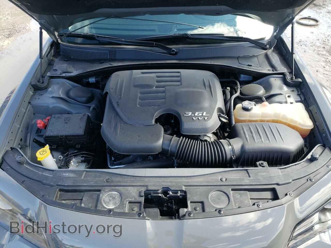 2019 CHRYSLER 300 - VIN: 2C3CCAAG9KH612156 - Фото 9
