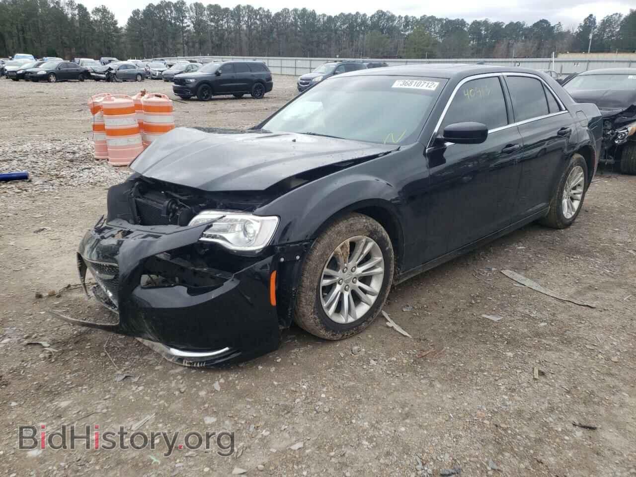 2017 CHRYSLER 300 - VIN: 2C3CCAAG4HH560248 - Фото 2