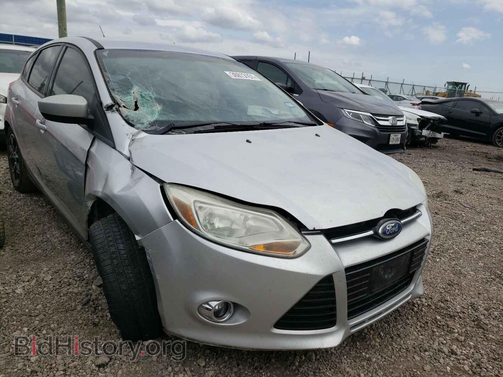 Photo 1FAHP3K28CL104940 - FORD FOCUS 2012