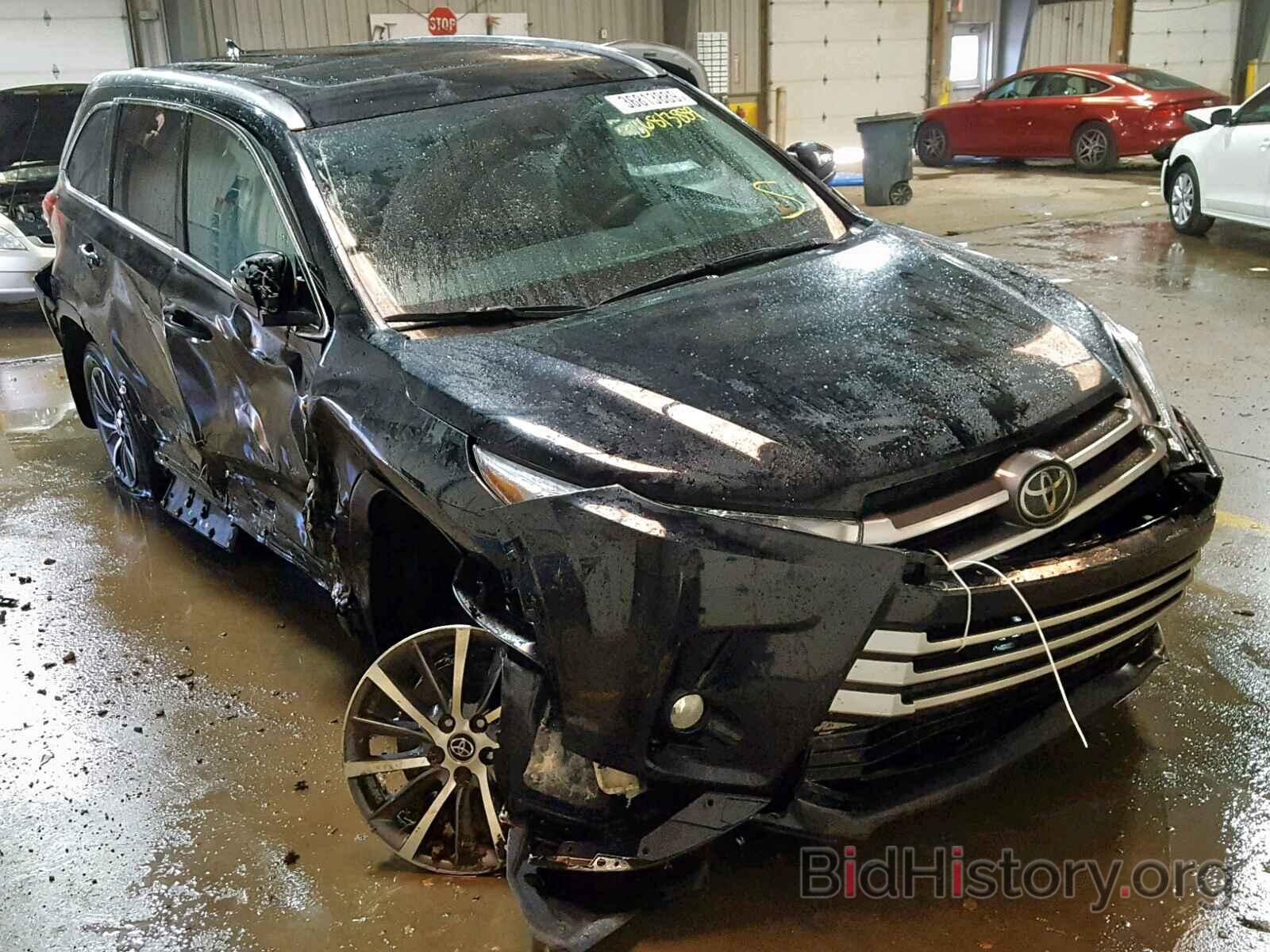 Фотография 5TDJZRFH6JS895021 - TOYOTA HIGHLANDER 2018