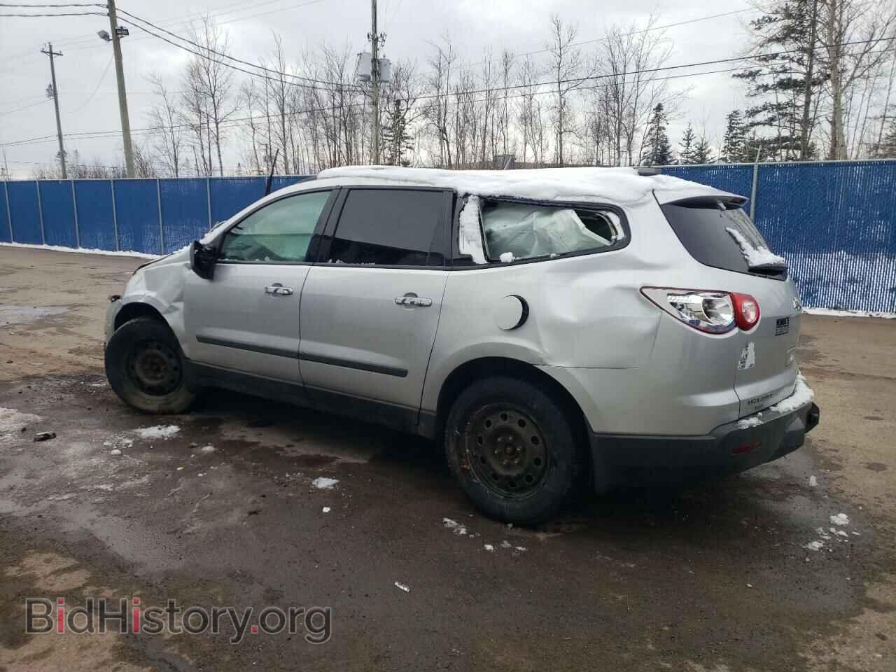 2012 CHEVROLET TRAVERSE - VIN: 1GNKVEED7CJ335104 - Фото 2