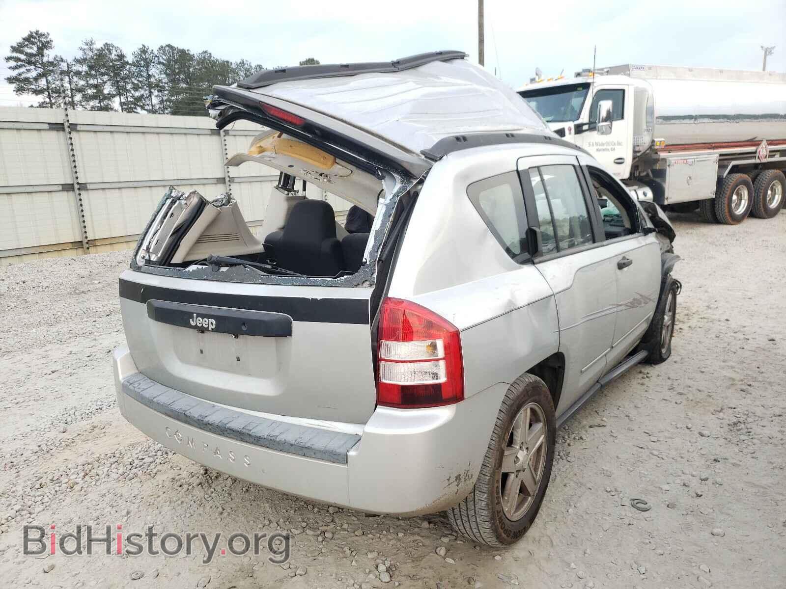 2008 JEEP COMPASS - VIN: 1J8FT470X8D785560 - Фото 4