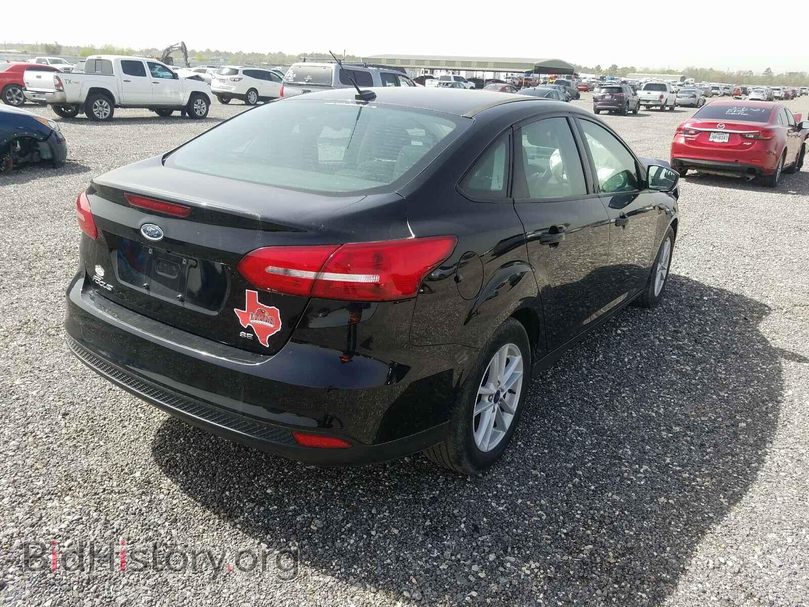 2017 FORD FOCUS - VIN: 1FADP3F2XHL342126 - Фото 4