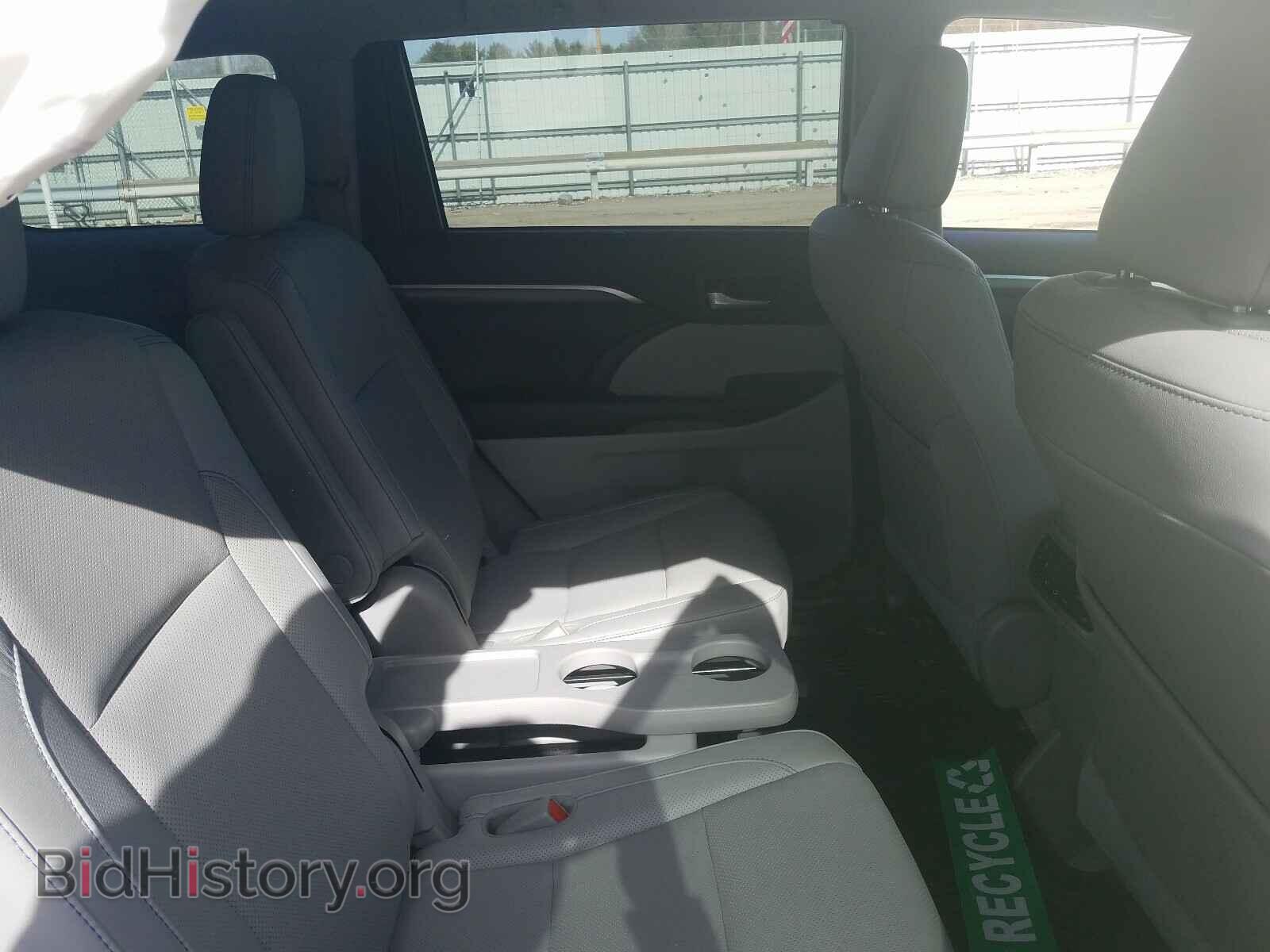 2017 TOYOTA HIGHLANDER - VIN: 5TDDZRFH5HS430835 - Фото 6