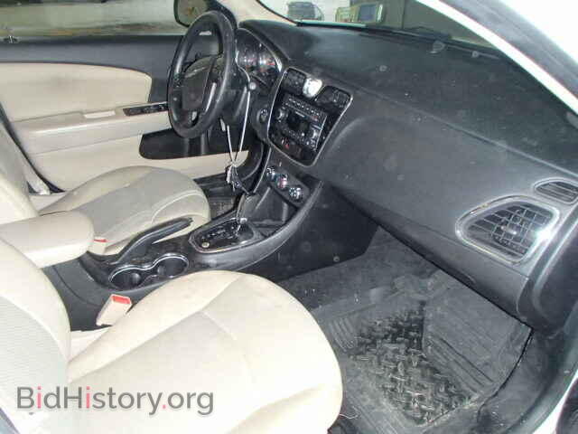 2013 CHRYSLER 200 - VIN: 1C3CCBAB6DN762049 - Фото 5