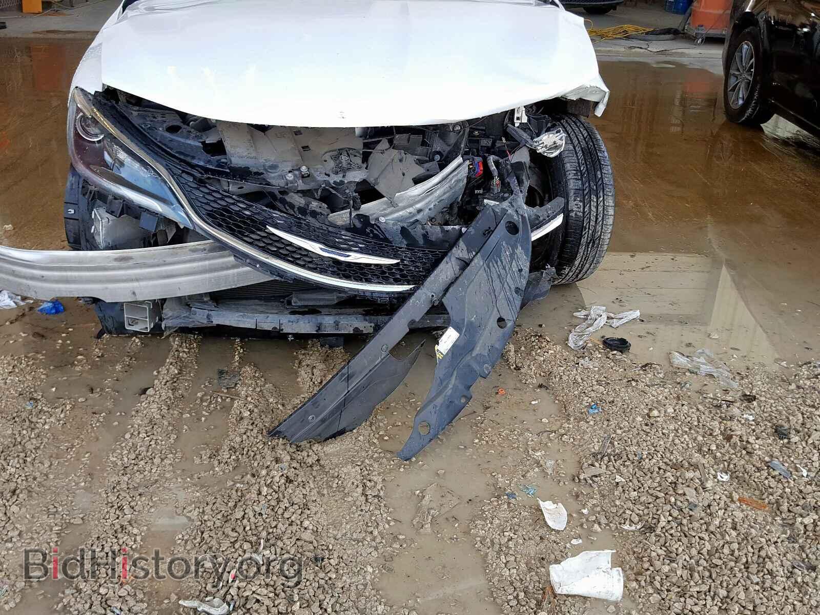 2016 CHRYSLER 200 - VIN: 1C3CCCFB4GN188232 - Фото 9