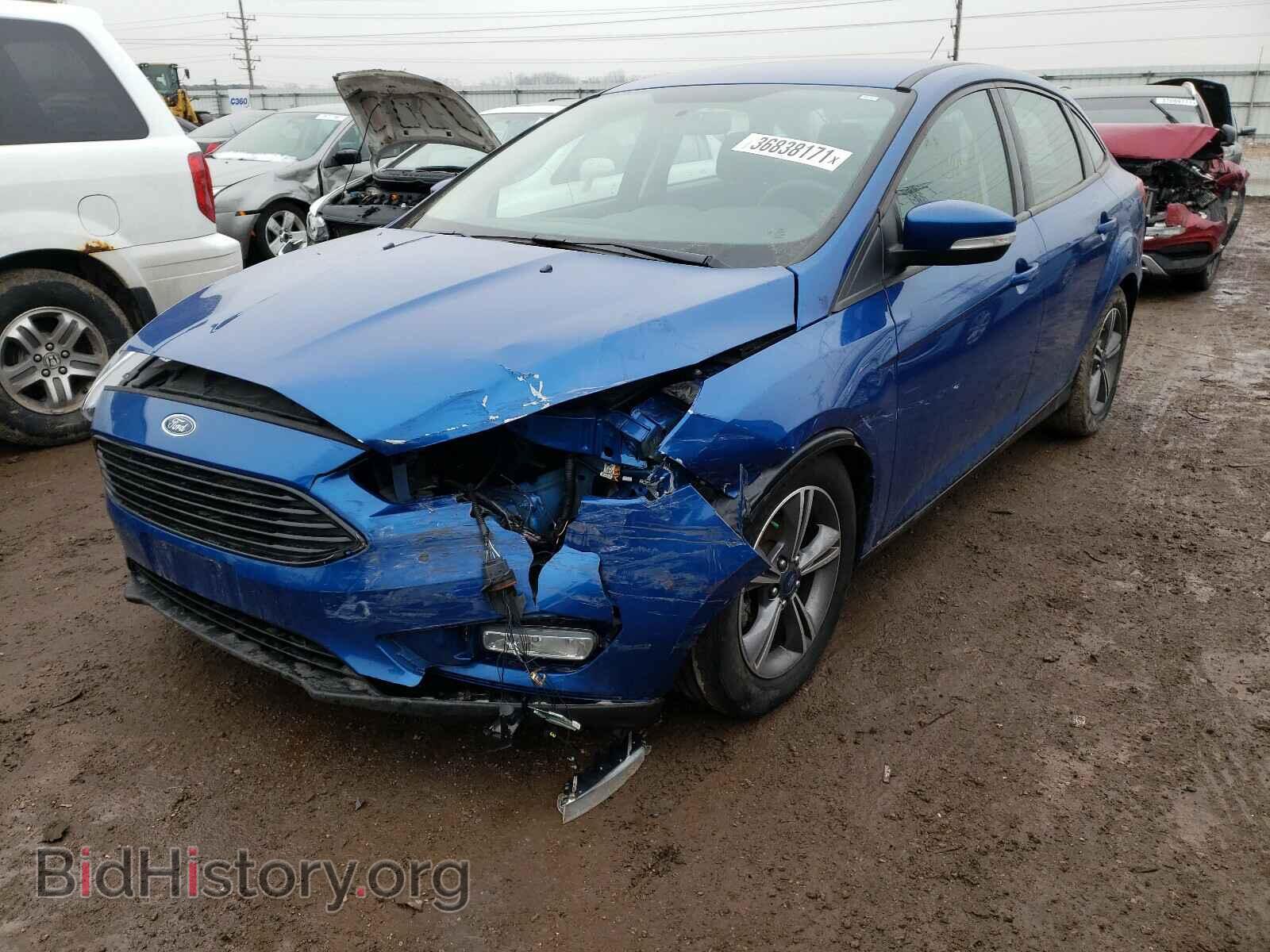 2018 FORD FOCUS - VIN: 1FADP3FE9JL320201 - Фото 2