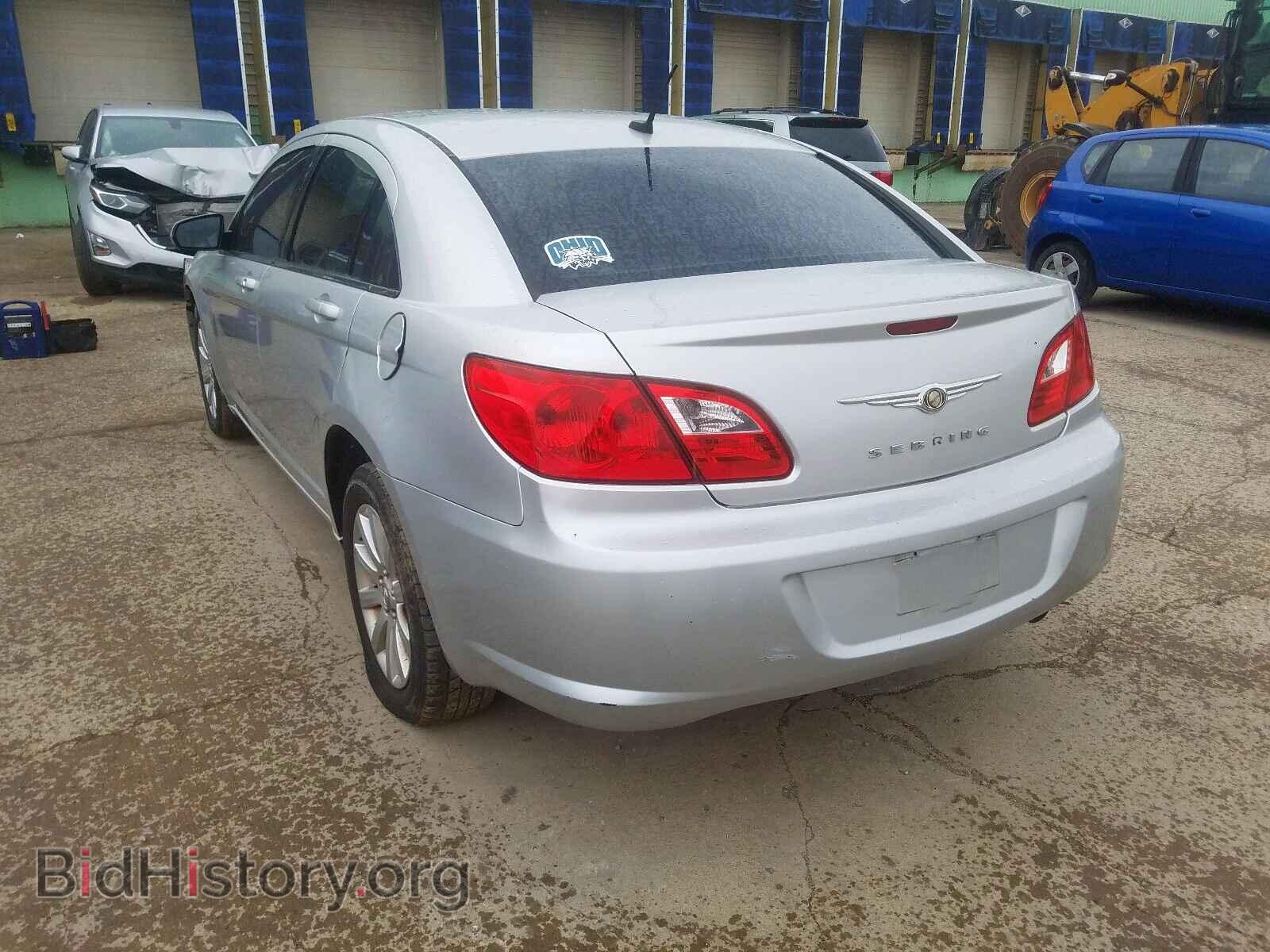 2010 CHRYSLER SEBRING - VIN: 1C3CC5FB1AN220329 - Фото 3