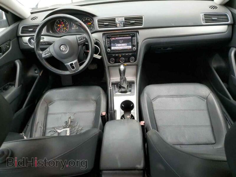 2014 Volkswagen PASSAT (VIN 1VWBP7A3XEC009880) — фото 8 из 12
