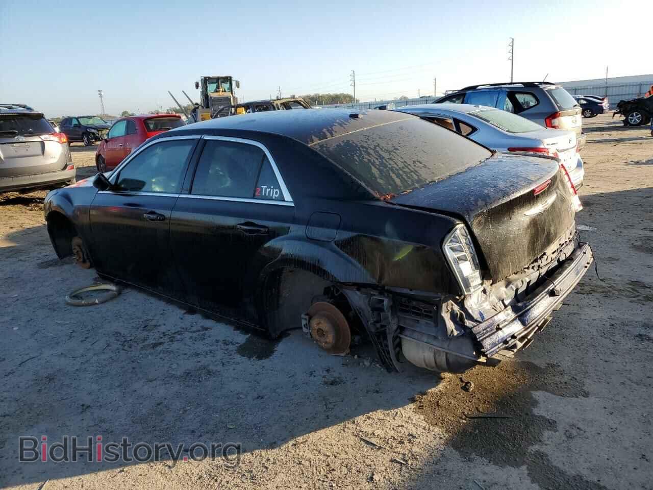 2013 CHRYSLER 300 - VIN: 2C3CCAAGXDH627123 - Фото 2