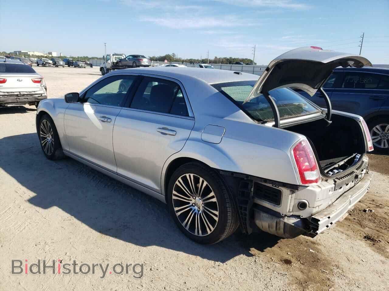 2012 CHRYSLER 300 - VIN: 2C3CCABG0CH143829 - Фото 2