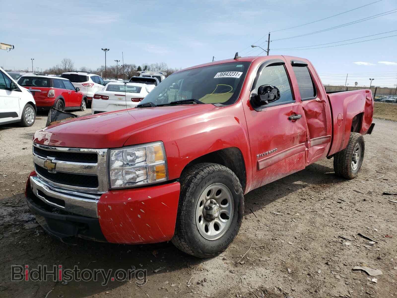 2011 CHEVROLET SILVERADO - VIN: 1GCRKREA7BZ155392 - Фото 2