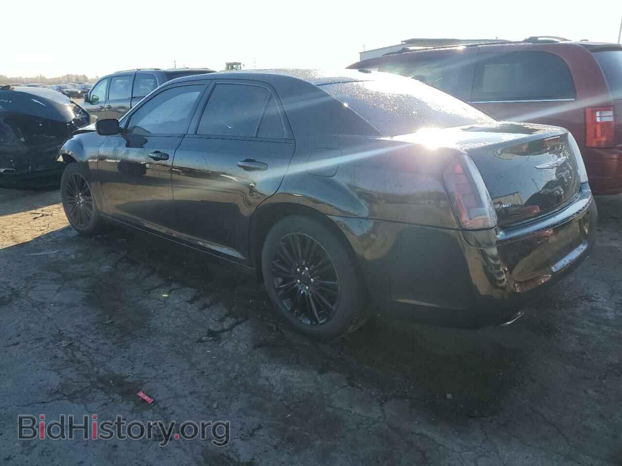 2014 CHRYSLER 300 - VIN: 2C3CCAGG6EH352875 - Фото 2