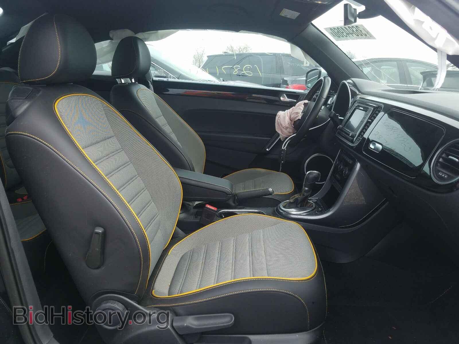 2018 VOLKSWAGEN BEETLE - VIN: 3VWSD7AT3JM708737 - Фото 5