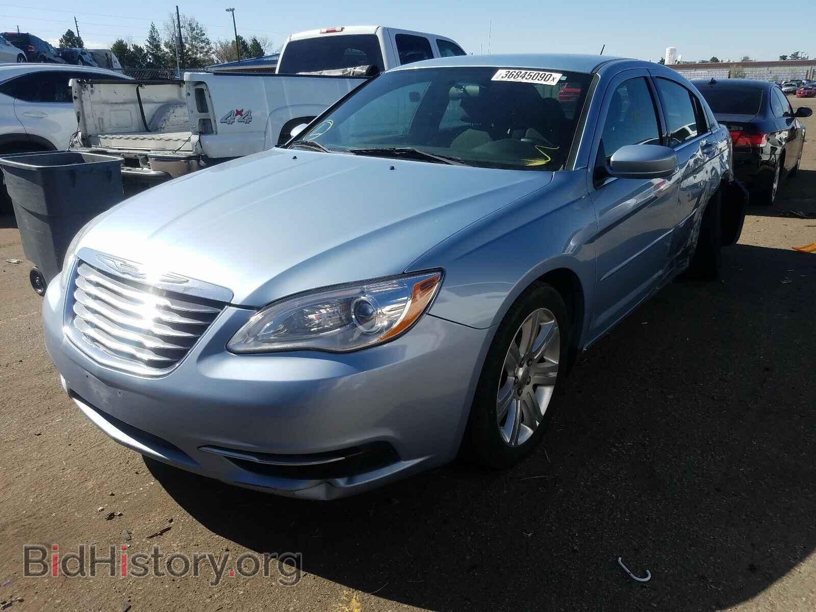 2012 CHRYSLER 200 - VIN: 1C3CCBAG2CN321545 - Фото 2