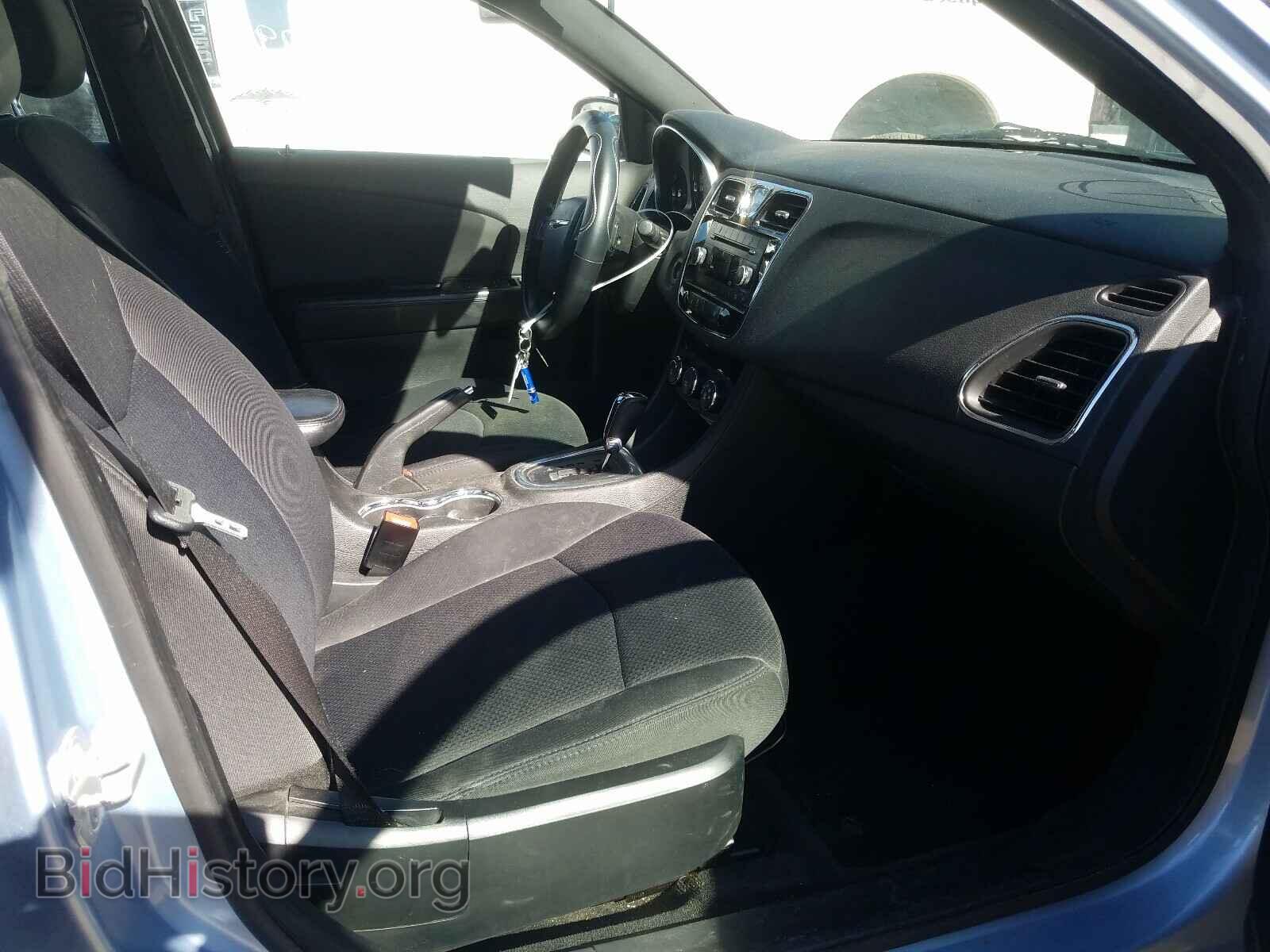 2012 CHRYSLER 200 - VIN: 1C3CCBAG2CN321545 - Фото 5