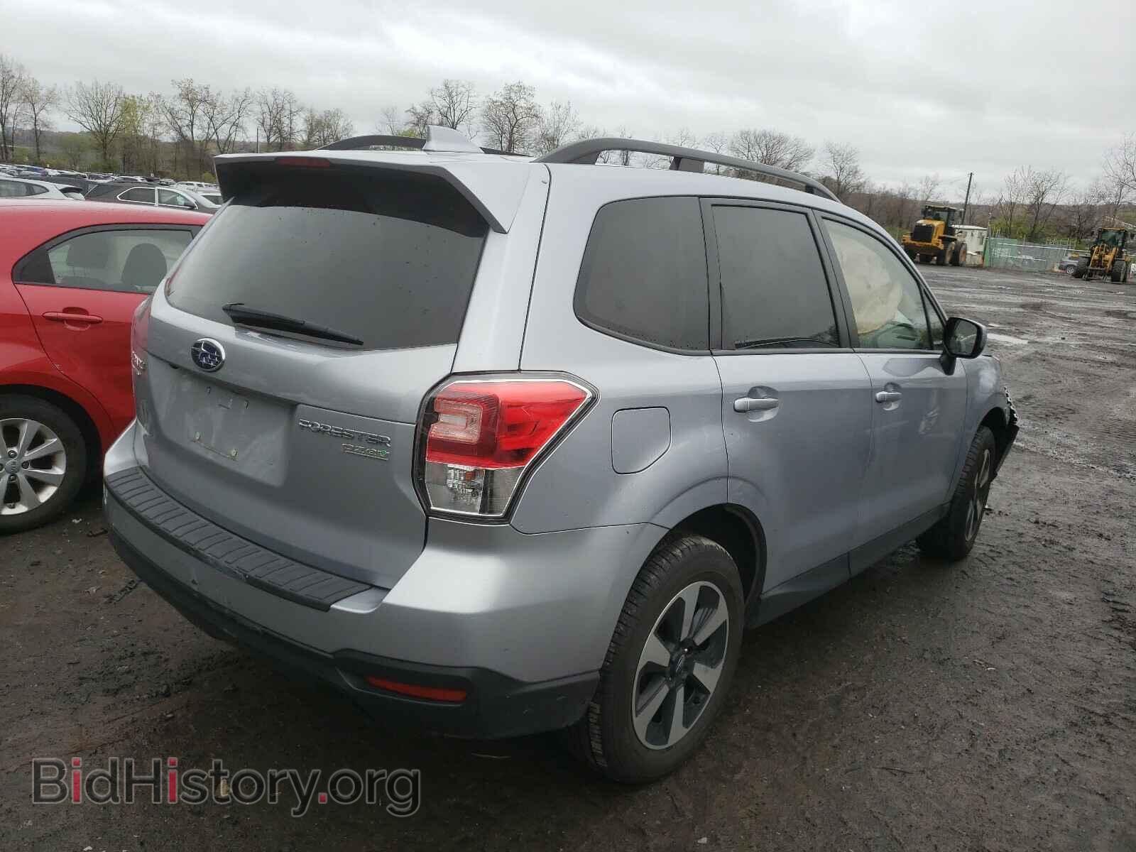 2017 SUBARU FORESTER - VIN: JF2SJAGC2HH811566 - Фото 4