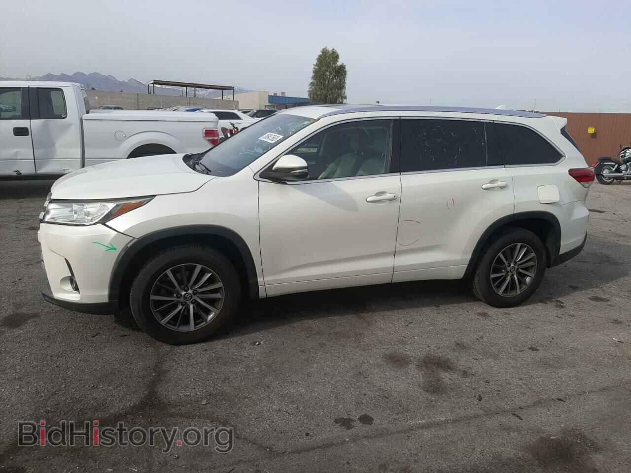 Фотография 5TDKZRFH5HS525452 - TOYOTA HIGHLANDER 2017