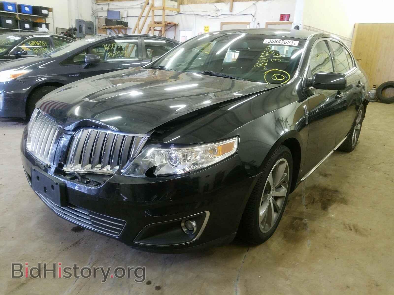 2009 LINCOLN MKS - VIN: 1LNHM94R59G600856 - Фото 2