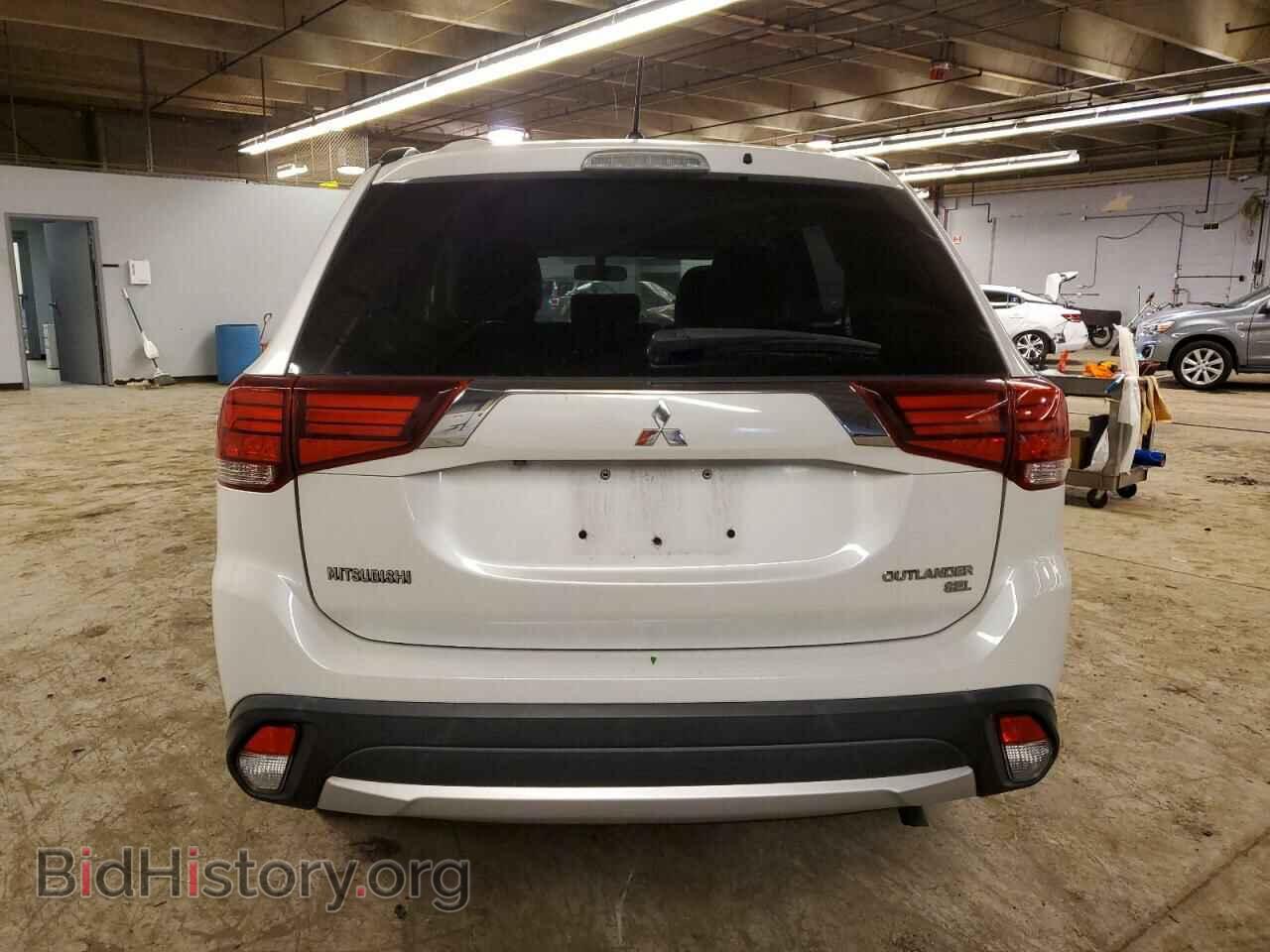 2016 MITSUBISHI OUTLANDER - VIN: JA4AD3A38GZ065648 - Фото 6