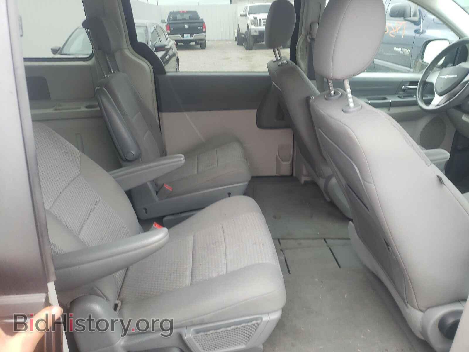 2008 CHRYSLER MINIVAN - VIN: 2A8HR44H58R664028 - Фото 6
