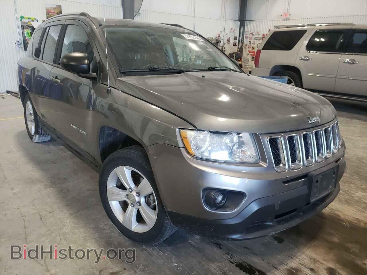 Photo 1J4NT1FB2BD195410 - JEEP COMPASS 2011