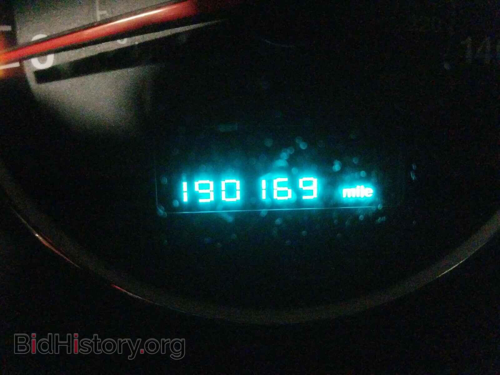 2007 JEEP COMMANDER - VIN: 1J8HG48P97C527916 - Photo 8