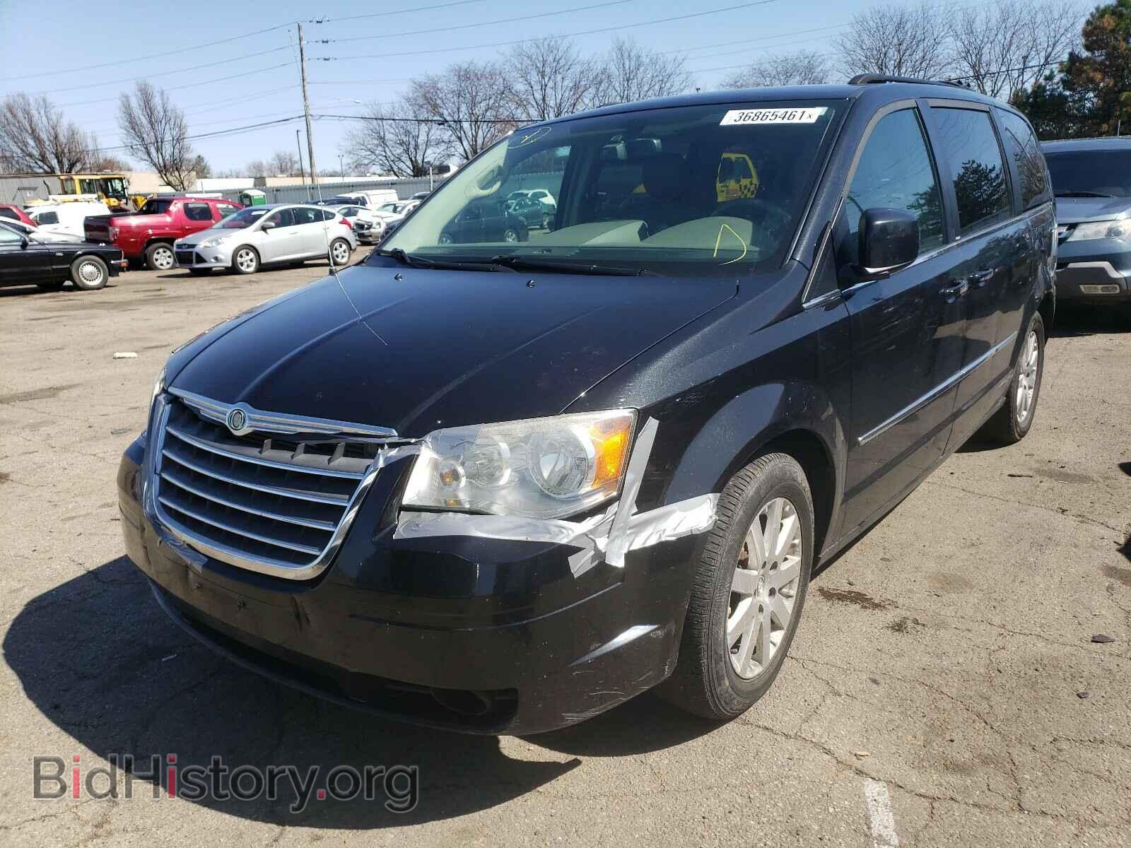 2009 CHRYSLER MINIVAN - VIN: 2A8HR54X49R568650 - Фото 2