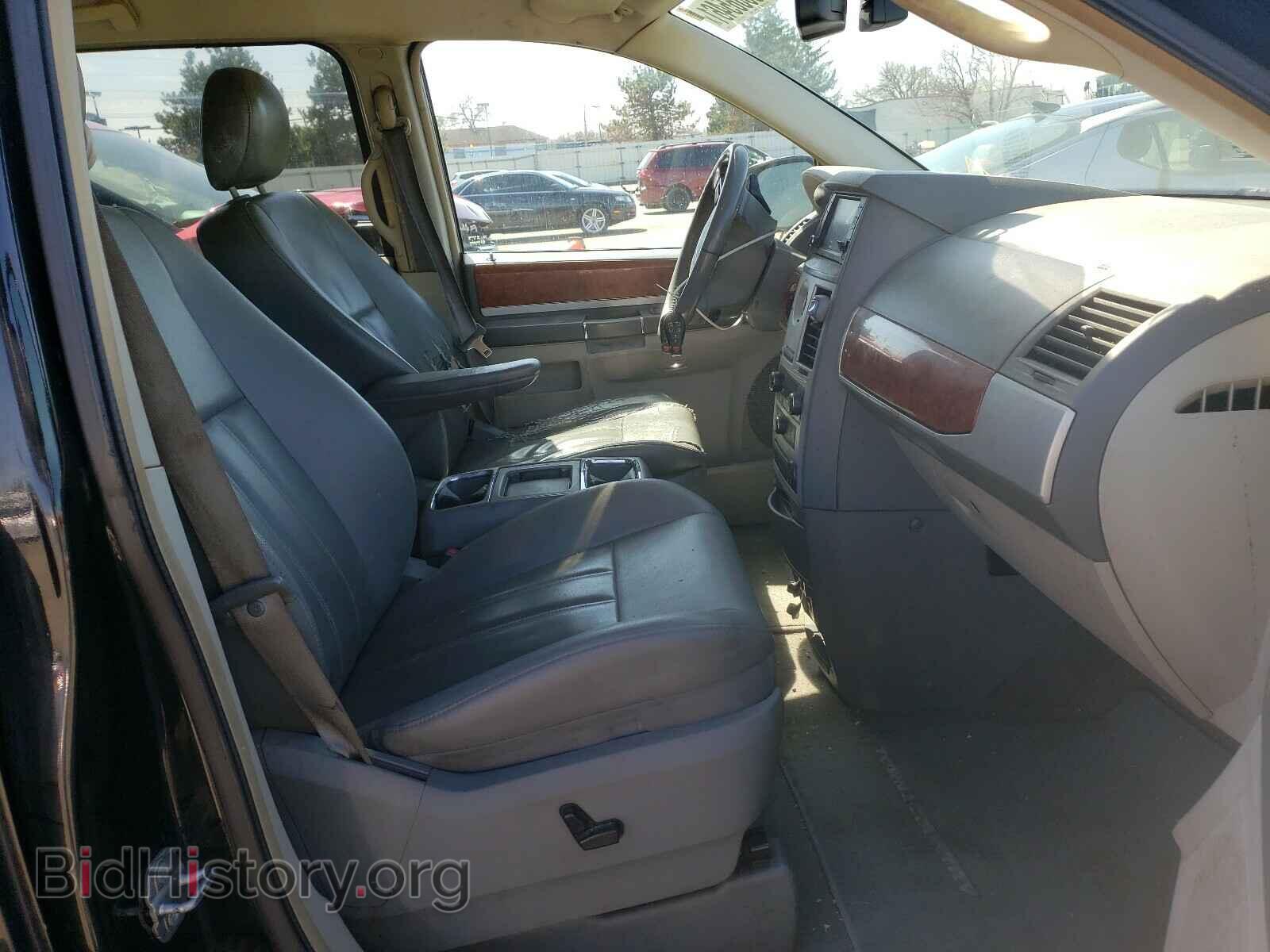 2009 CHRYSLER MINIVAN - VIN: 2A8HR54X49R568650 - Фото 5