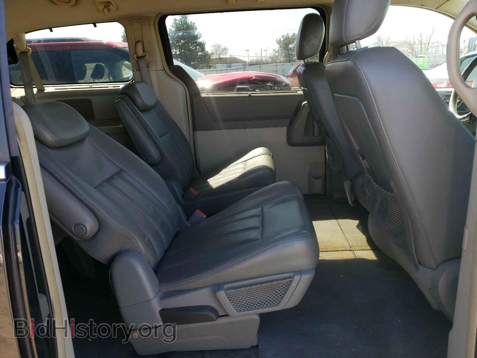 2009 CHRYSLER MINIVAN - VIN: 2A8HR54X49R568650 - Фото 6