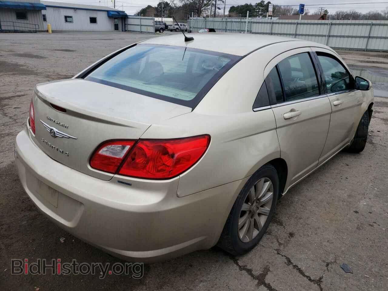 2010 CHRYSLER SEBRING - VIN: 1C3CC5FB7AN137696 - Фото 4