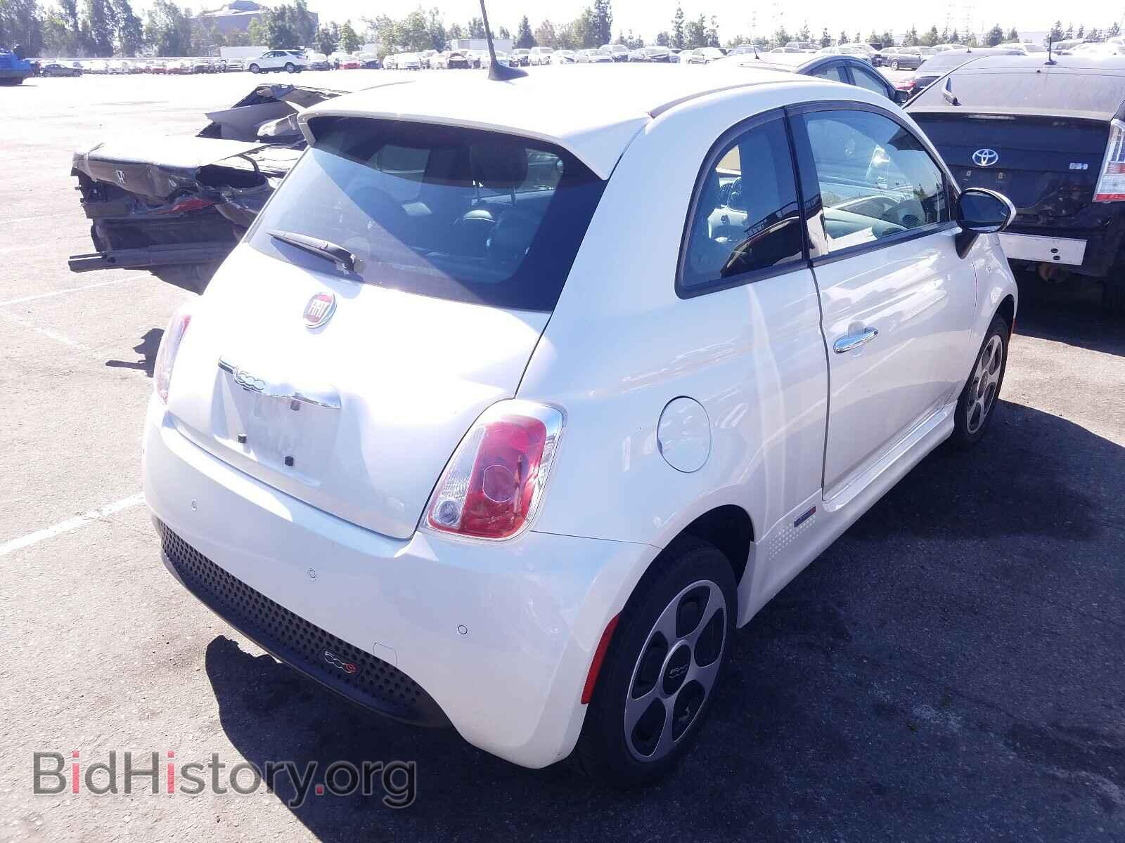 2017 FIAT 500 - VIN: 3C3CFFGEXHT547828 - Photo 4