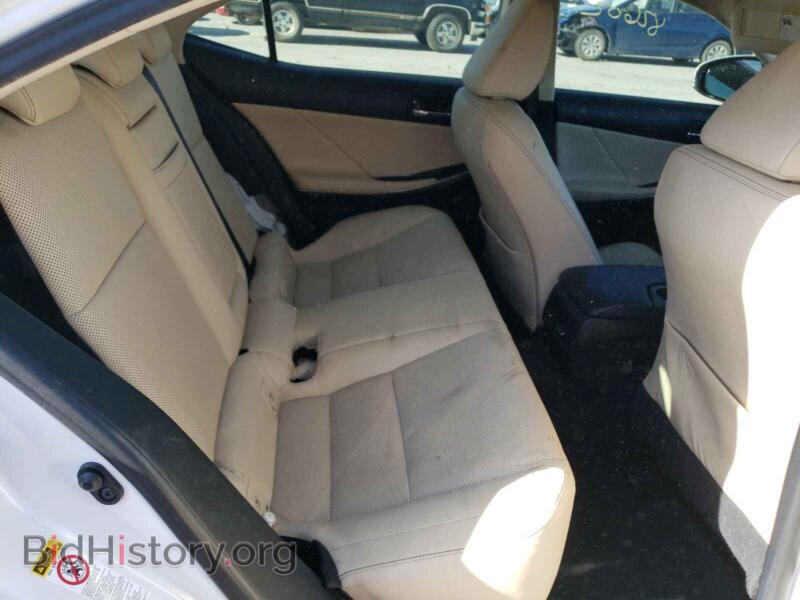 2014 Lexus IS (VIN JTHCF1D26E5012725) — фото 6 из 10